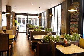 Arcadia Maephim Serviced Apartment