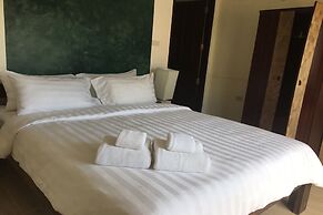 Arcadia Maephim Serviced Apartment