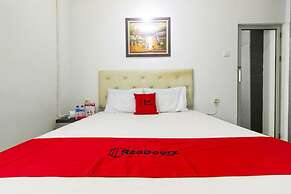 Reddoorz near Gajah Mada Plaza 2