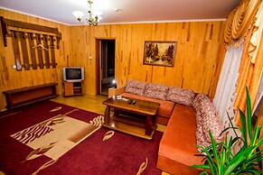 Hotel and restaurant complex Skolmo