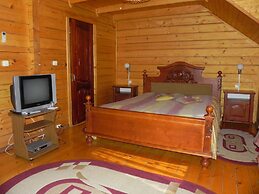 Hotel and restaurant complex Skolmo