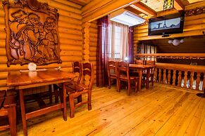 Hotel and restaurant complex Skolmo