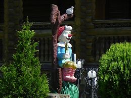 Hotel and restaurant complex Skolmo