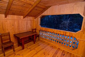 Hotel and restaurant complex Skolmo