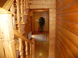 Hotel and restaurant complex Skolmo