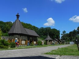 Hotel and restaurant complex Skolmo