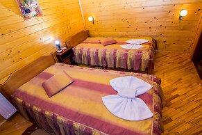 Hotel and restaurant complex Skolmo