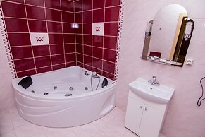 Hotel and restaurant complex Skolmo