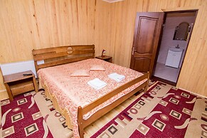 Hotel and restaurant complex Skolmo