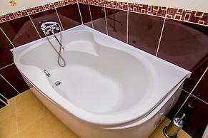 Hotel and restaurant complex Skolmo