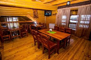 Hotel and restaurant complex Skolmo