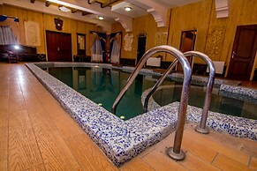 Hotel and restaurant complex Skolmo