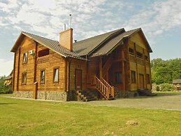 Hotel and restaurant complex Skolmo