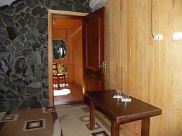 Hotel and restaurant complex Skolmo