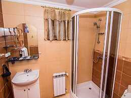 Hotel and restaurant complex Skolmo