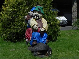 Hotel and restaurant complex Skolmo