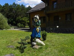 Hotel and restaurant complex Skolmo