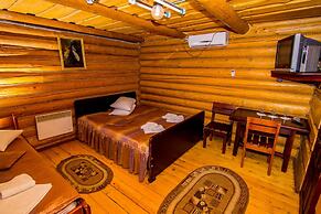 Hotel and restaurant complex Skolmo