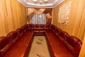 Hotel and restaurant complex Skolmo