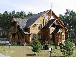 Hotel and restaurant complex Skolmo