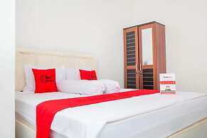 RedDoorz near Telkom Corporate University