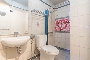 RedDoorz Plus near Asia Afrika 3