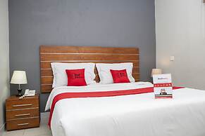 RedDoorz Plus near Asia Afrika 3