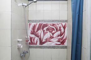 RedDoorz Plus near Asia Afrika 3