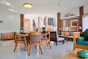 RedDoorz Plus near Dago Pakar