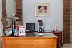 RedDoorz Plus near Dago Pakar