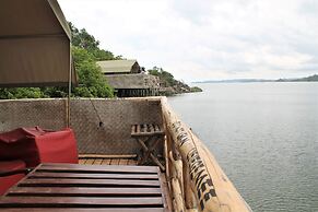 Wag Hill Lodge