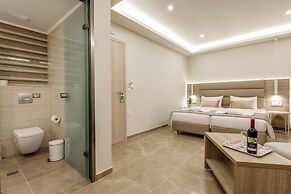 Remezzo Apartments & Studios