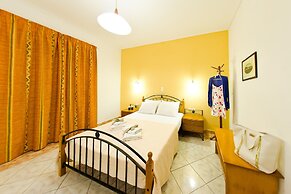 Remezzo Apartments & Studios