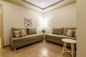 Remezzo Apartments & Studios