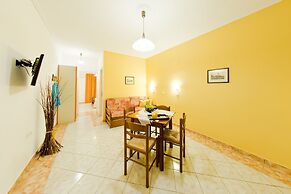 Remezzo Apartments & Studios