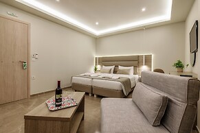 Remezzo Apartments & Studios