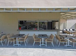 Remezzo Apartments & Studios