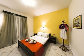 Remezzo Apartments & Studios