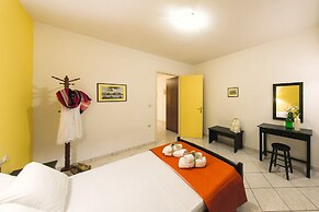 Remezzo Apartments & Studios