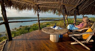 H12 Delta Dunes Lodge