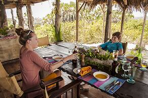 H12 Delta Dunes Lodge