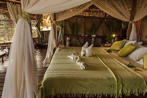 H12 Delta Dunes Lodge