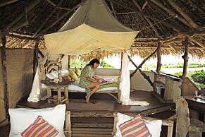 H12 Delta Dunes Lodge