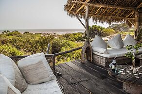 H12 Delta Dunes Lodge