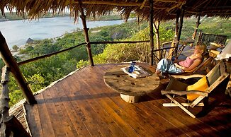 H12 Delta Dunes Lodge