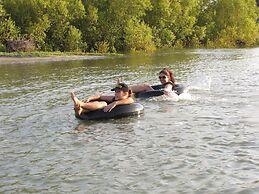 H12 Delta Dunes Lodge