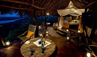 H12 Delta Dunes Lodge