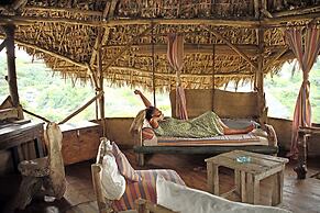 H12 Delta Dunes Lodge