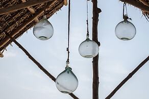 H12 Delta Dunes Lodge