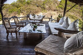 H12 Delta Dunes Lodge